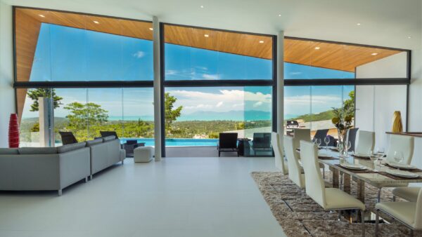Modern villa with 4 bedrooms and sea view