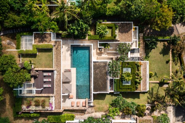 4 bedroom villa with stunning sea view