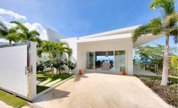3 bedroom villa with stunning sea view