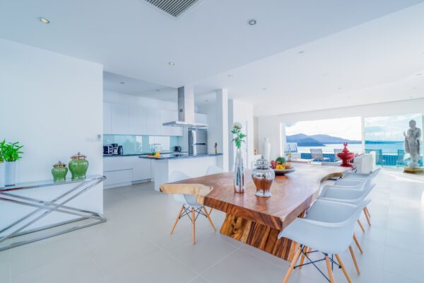 4 bedroom villa with magnificent sea