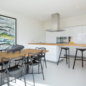 Modern 1 bedroom apartment with a sea view