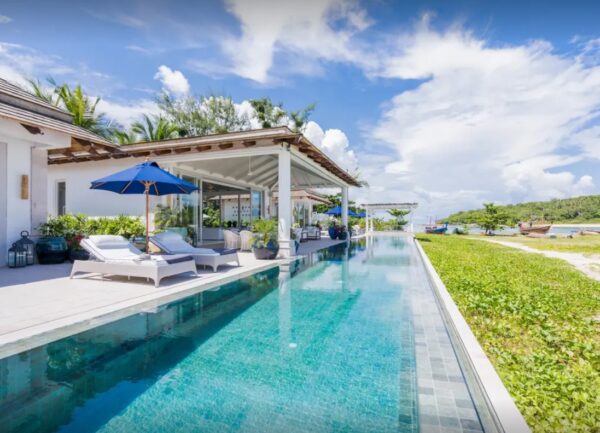 4 bedroom beachfront villa in Chaweng