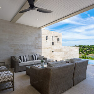 3 bedroom villa with an infinity pool
