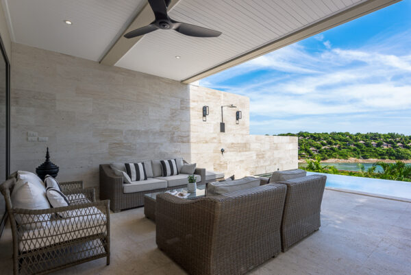 3 bedroom villa with an infinity pool