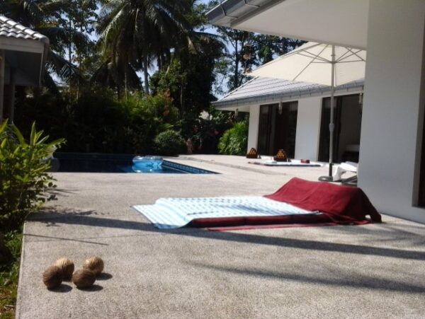 3 bedroom private pool villa in Lipa Noi