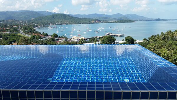 2 bedroom villa with wow sea