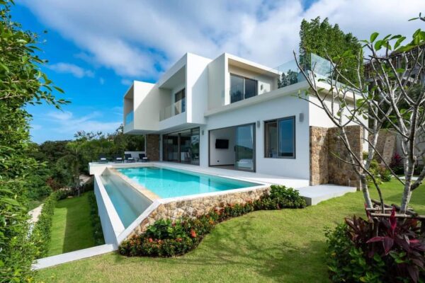 Brand New Sophisticated villa