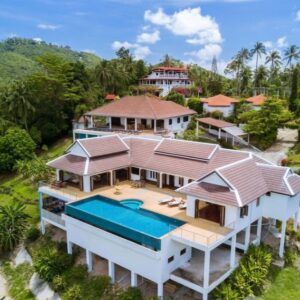 4 bedroom villa with a big land plot