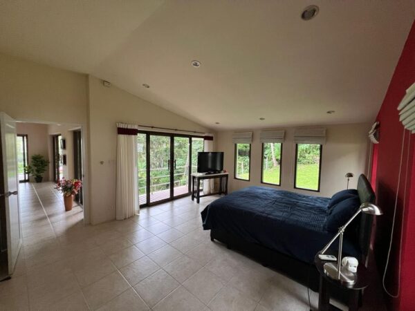 3 bedroom villa with a big land plot in Taling Ngam：圖片 11