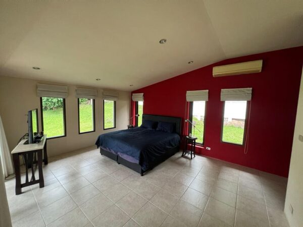 3 bedroom villa with a big land plot in Taling Ngam：圖片 12