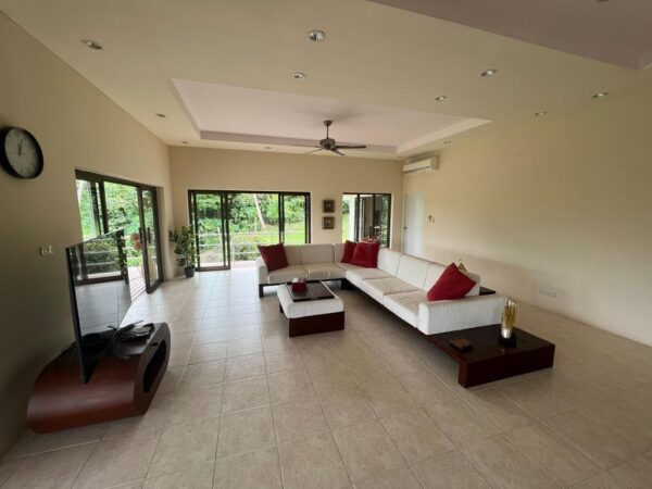 3 bedroom villa with a big land plot in Taling Ngam：圖片 13