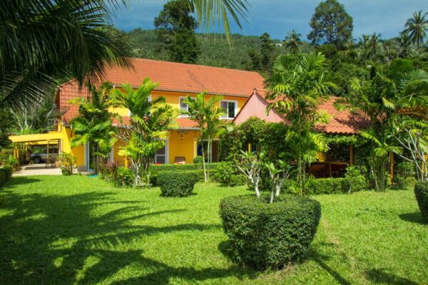 Villa with 19 rooms on a big land plot in the quiet area：圖片 2