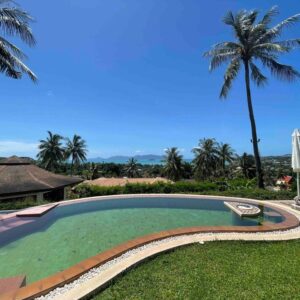 5 bedroom tropical villa with a sea view