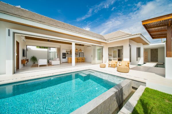 Bali style 3 bedroom villa with a pool in Bangrak