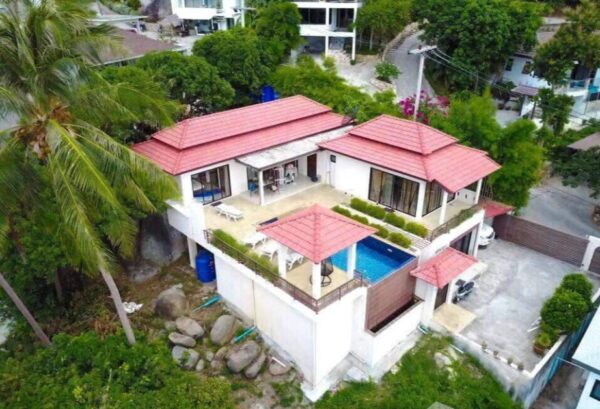 4 bedroom villa with sea view