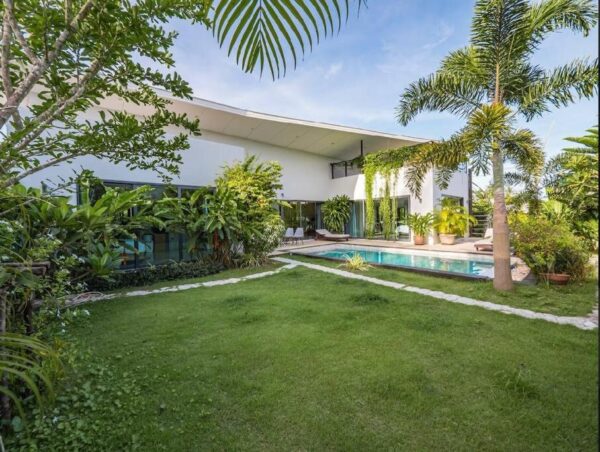 3 bedroom villa with a big land plot