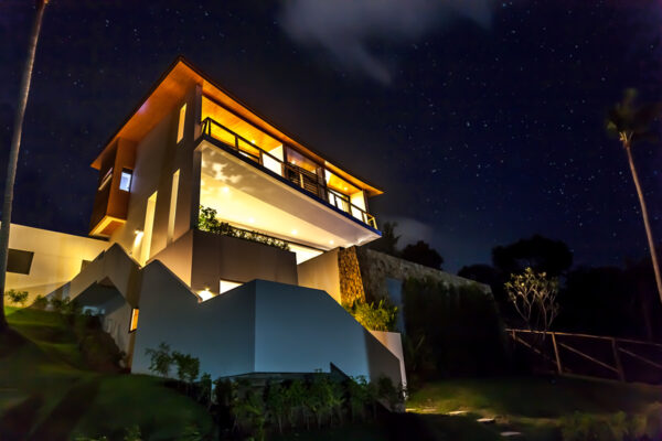 Modern 3 bedroom villa with wonderful sea view：圖片 2